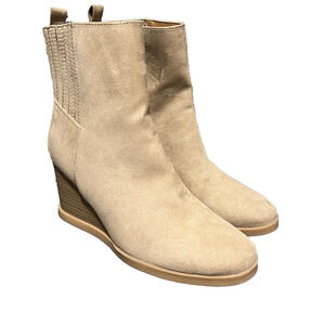 Universal Thread Cypress Winter Wedge Boots Womens 7.5 Taupe Faux Suede Side Zip